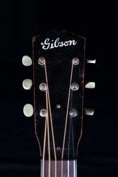 1933 Gibson L00